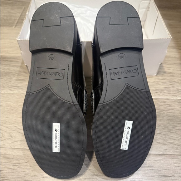 Calvin Klein Women’s size 9 loafers - never worn (still in box) - Picture 7 of 8
